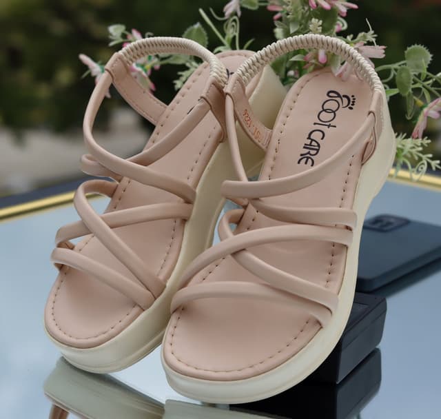 Elegant Wedge Sandals for Women – Criss-Cross Straps with Elastic Back for All-Day Comfort