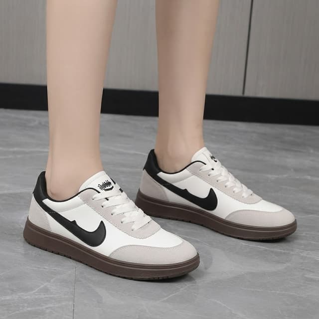 Korean LuxeStride Women’s Elegant Low-Top Sneakers – White & Black