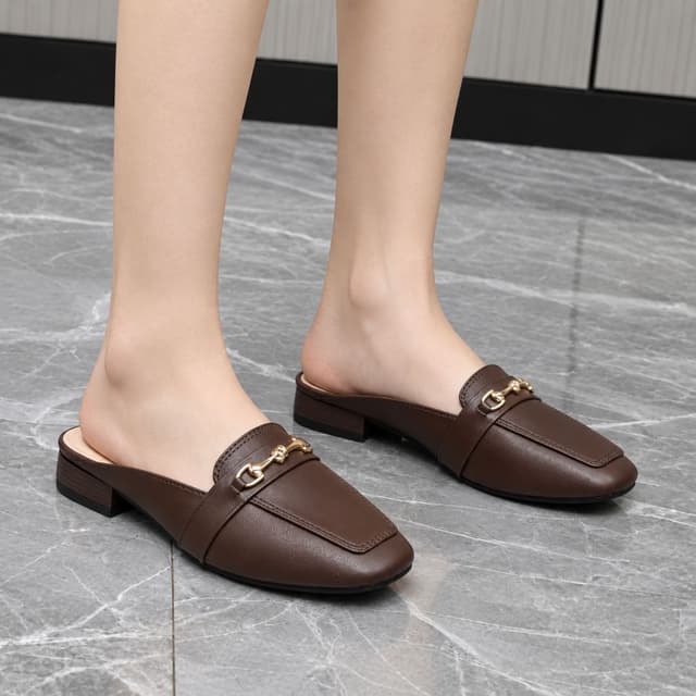 Women’s Elegant Metal Accent Square-Toe Flat Mules