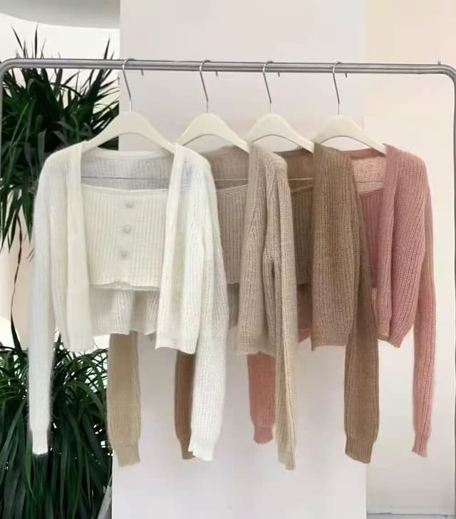 Woolen cardigan with inner piece