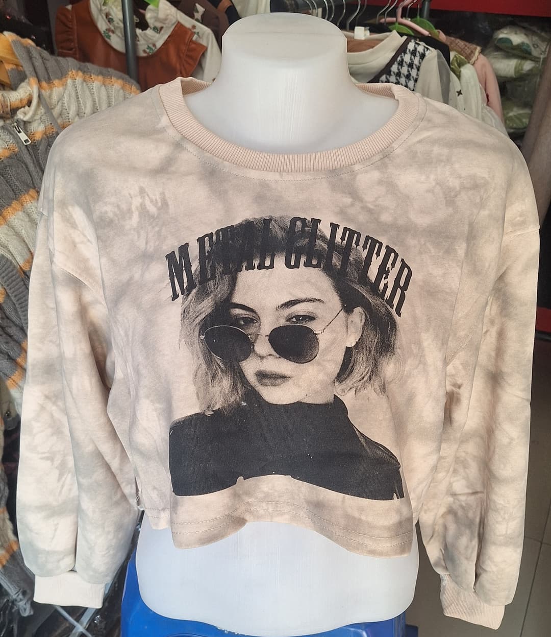 Women's Cropped Sweat Shirt 1