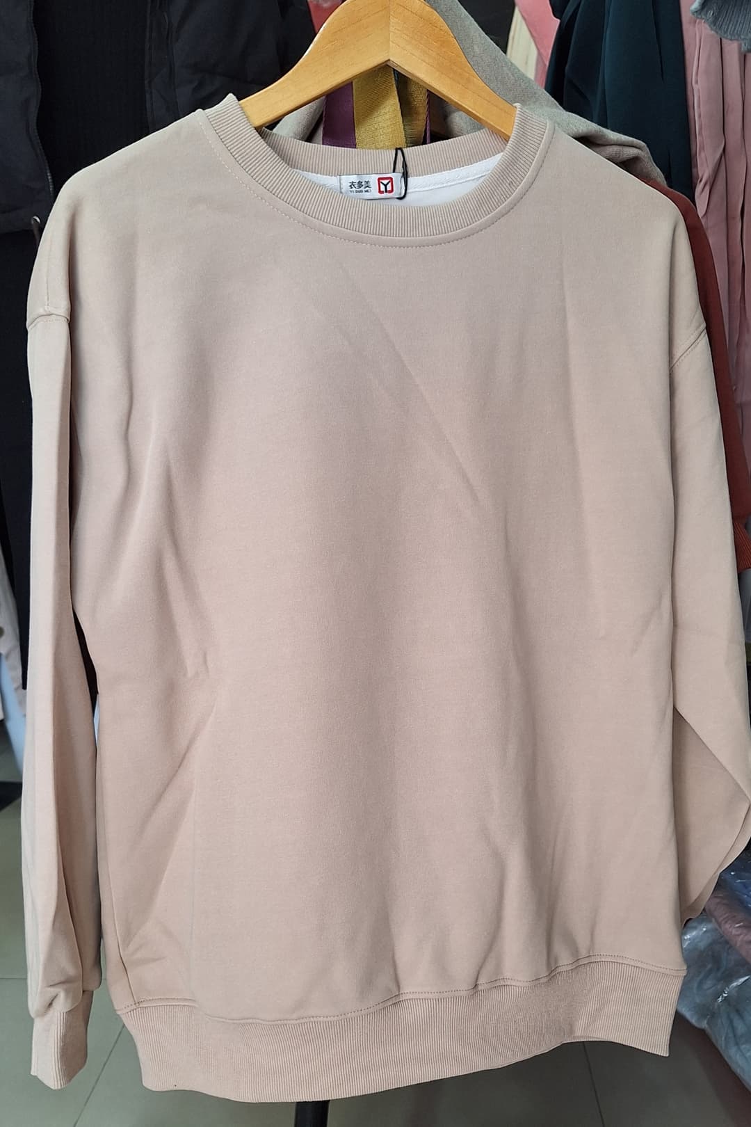 Sweat shirts for both men and women 8