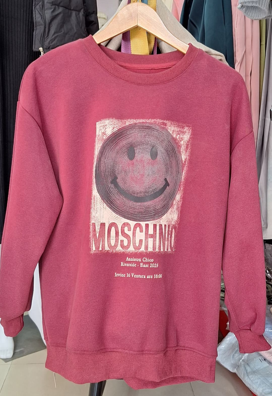 Sweat shirts for both men and women 7