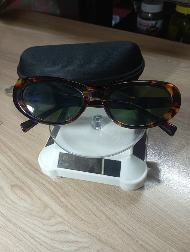 Oval printed sunglasses
