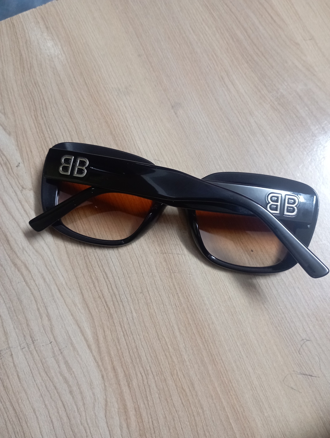 Ladies shaded sunglasses 3