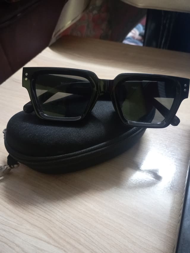 Angular sunglasses