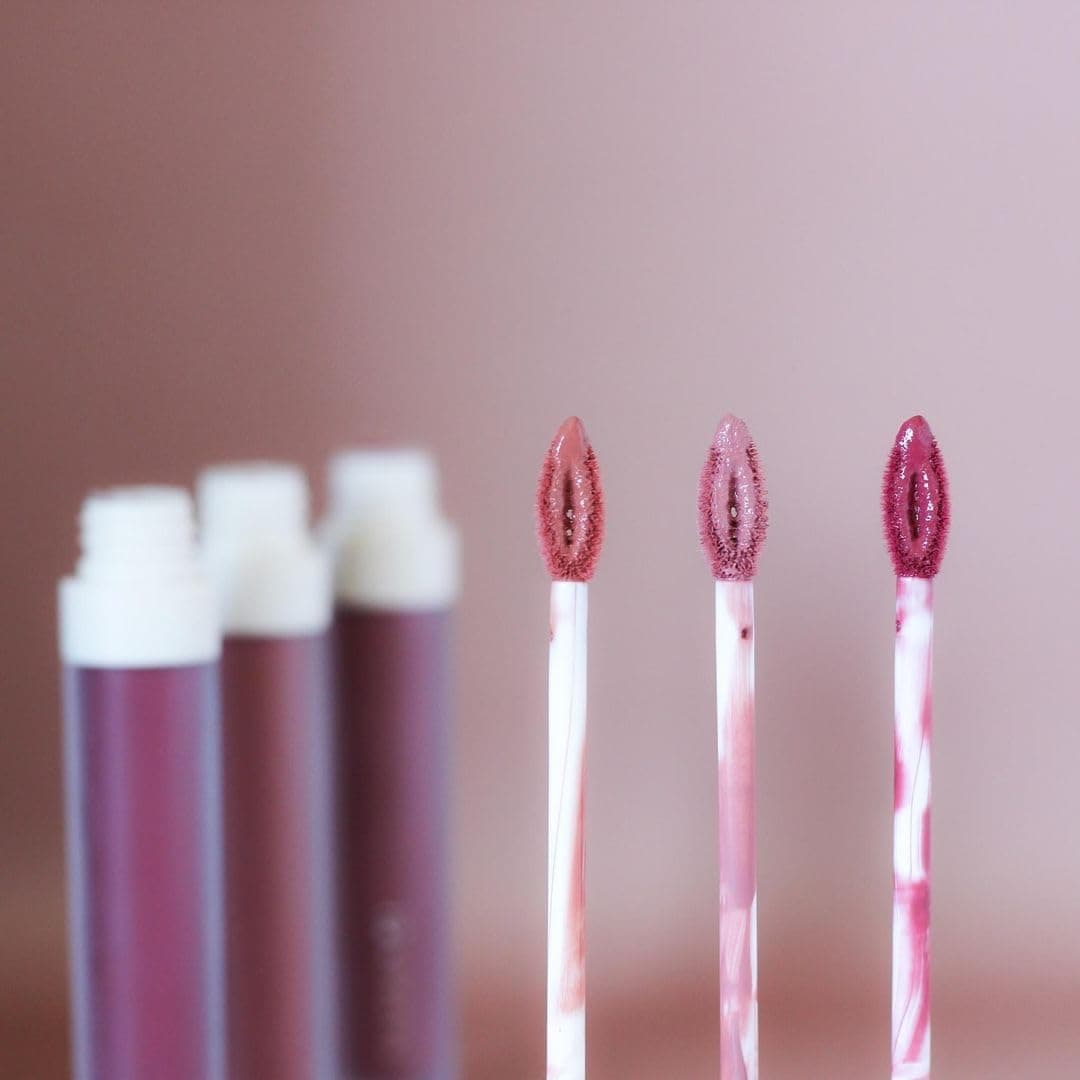 Farmasi Matte Liquid Lipstick - 10 Nude Essence (4ml) 5