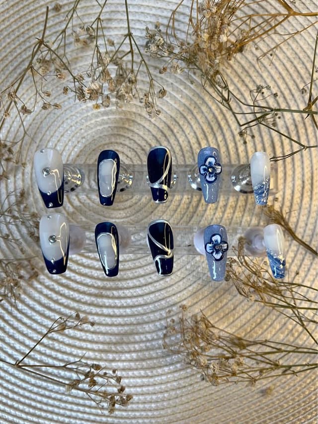 Customize press on nails