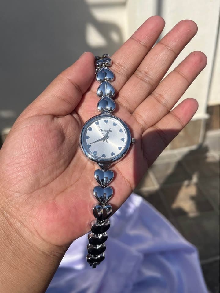 Elegant ladies watch 1