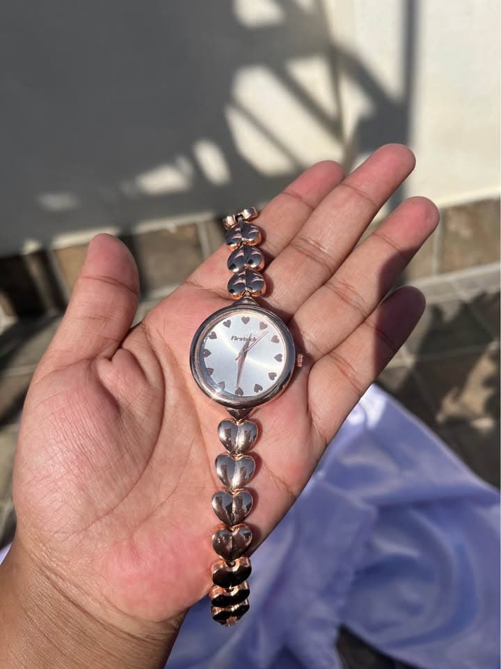 Elegant ladies watch 4