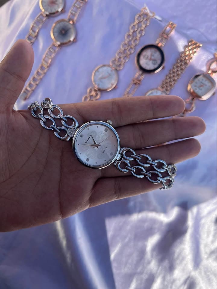 Elegant ladies watch 2