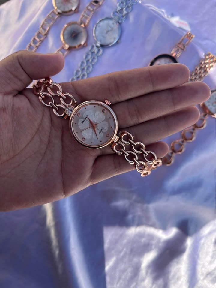 Elegant ladies watch 3