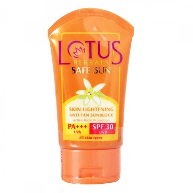 LotusHerbals Safe Sun Anti Tan Sunblock SPF - 30 PA+++ (50g)