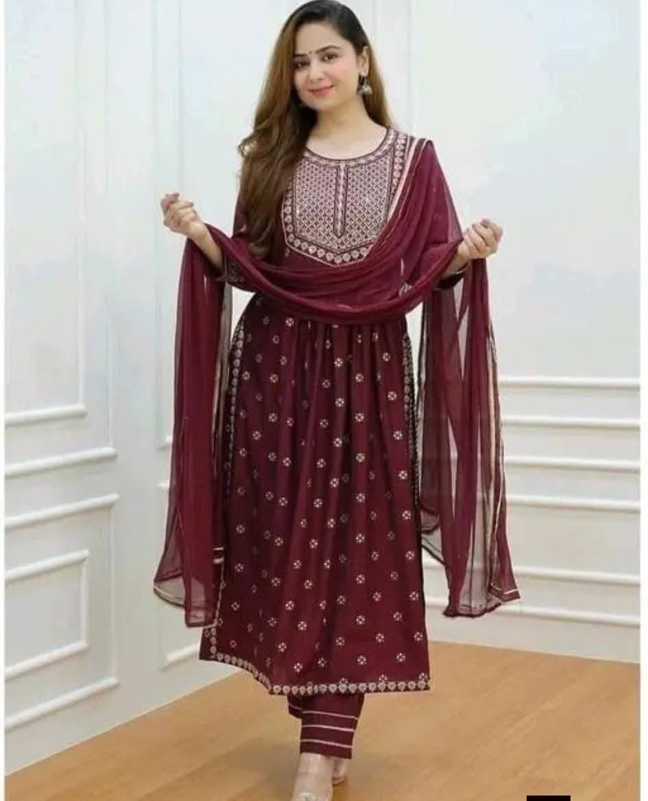 Kurta set with shawal 3 Sets 1