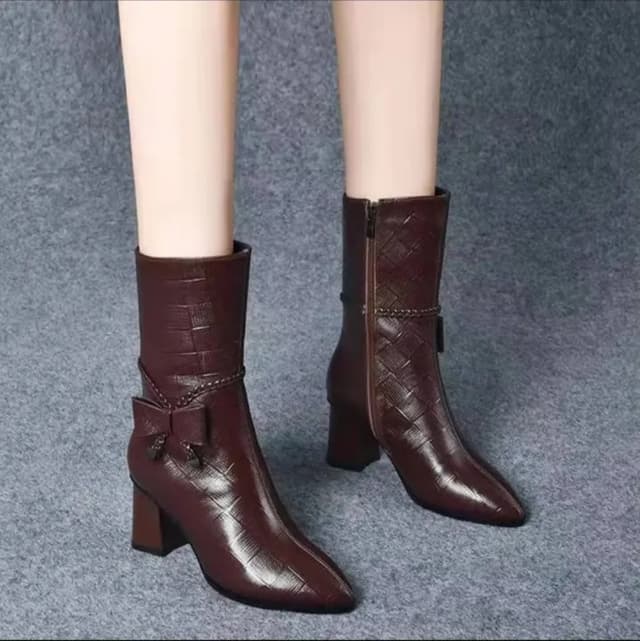 2024 Luxury Women Autumn Winter Genuine Leather Short Boots Round Toe High Heels Zipper Ankle Boots Ladies Ethnic Style V615
