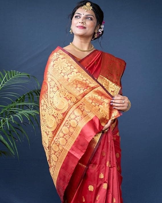 Women's Silk Woven Kanjivaram Saree 2