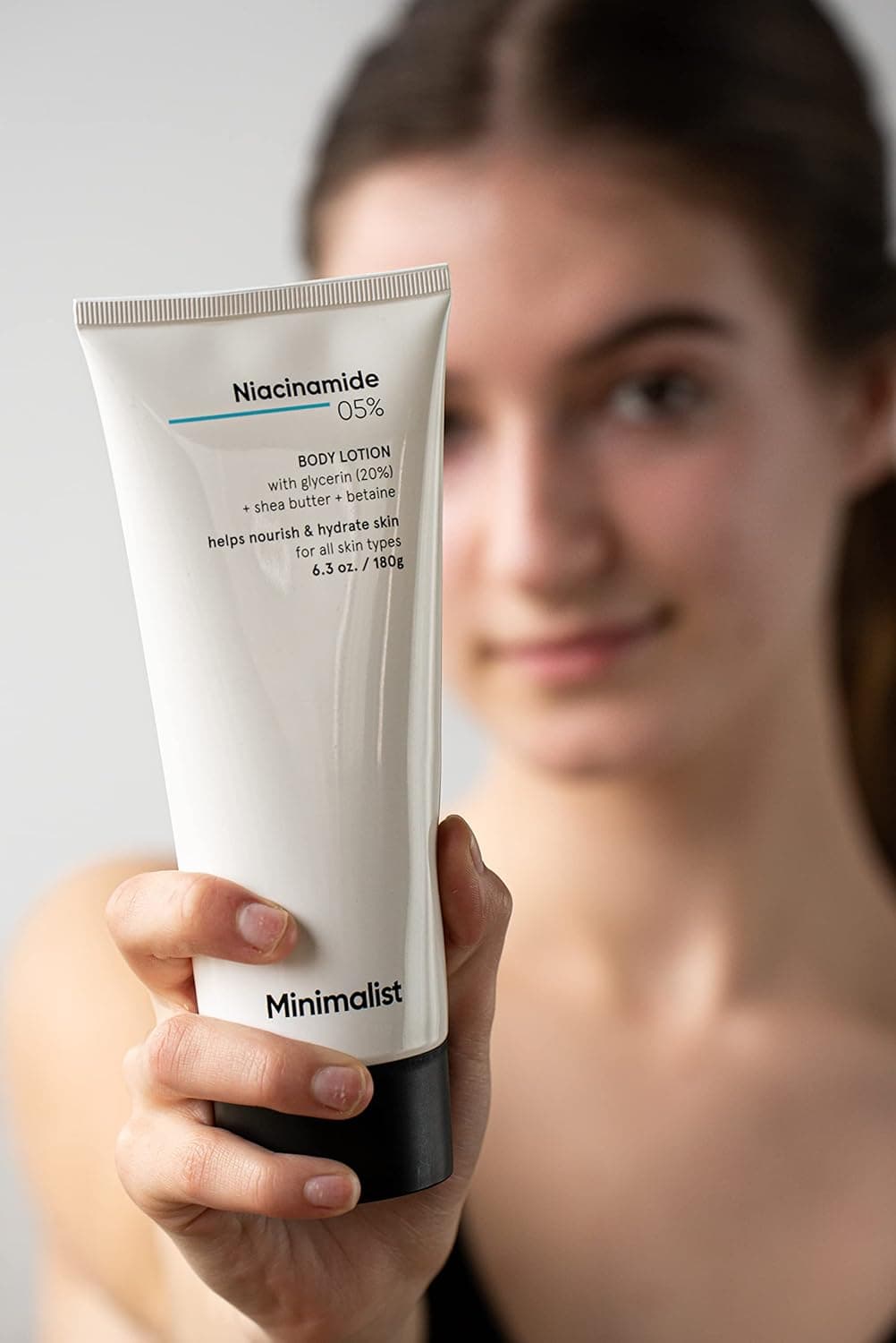 Minimalist Niacinamide 5% Body Lotion | Repairs Skin Barrier | Nourishes With Shea Butter | For Men & women - 180 gm 5