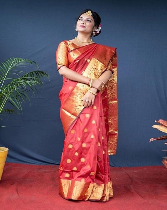Women's Silk Woven Kanjivaram Saree 3