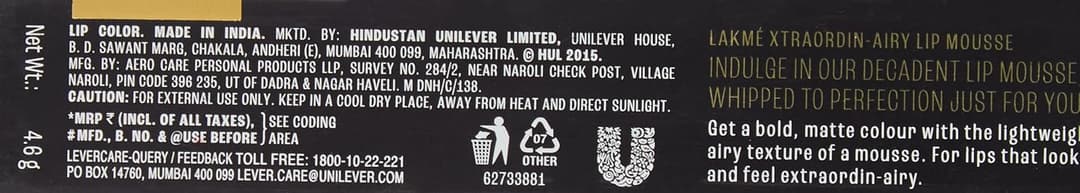 Lakme Xtraordin-Airy Velvet Matte Lip Mousse - Love Me Red 4