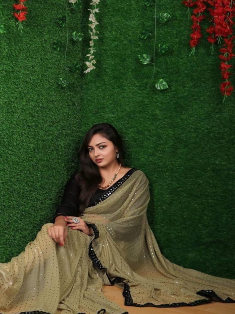 Awafu Lycra Floral Print Saree With Blouse 2