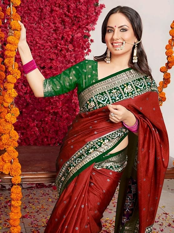 Women's Silk Blend Woven Design Saree With Blouse Piece