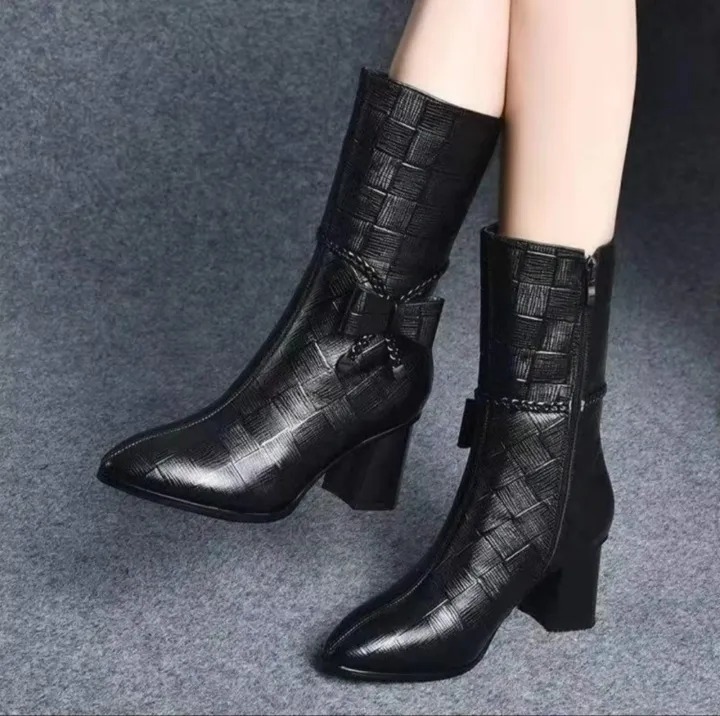 2024 Luxury Women Autumn Winter Genuine Leather Short Boots Round Toe High Heels Zipper Ankle Boots Ladies Ethnic Style V615 1