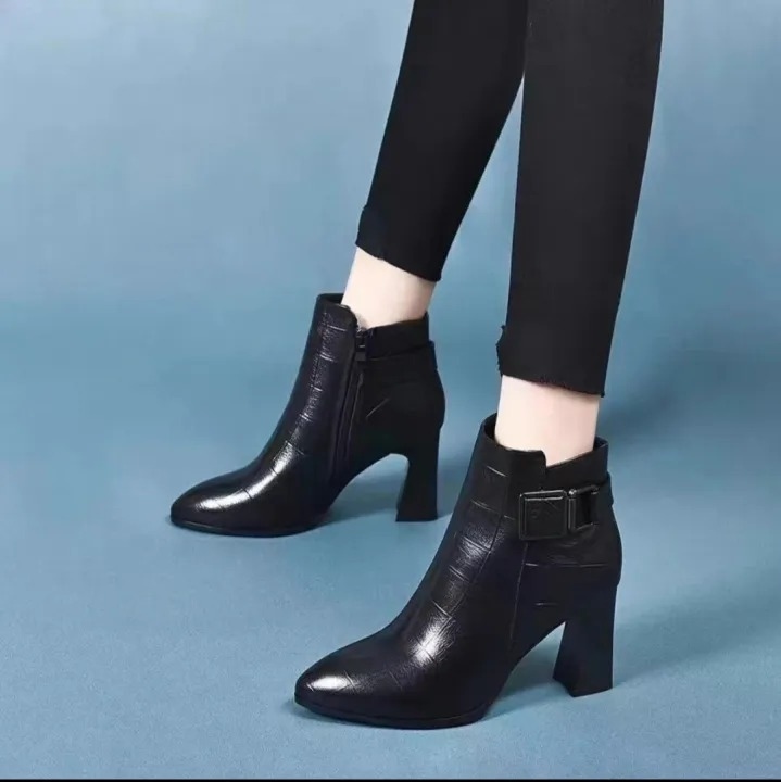 2024 Genuine Leather New French Womens Leather Boot Pointed Temperament Versatile Side Zipper Soft Leather High Heels 1