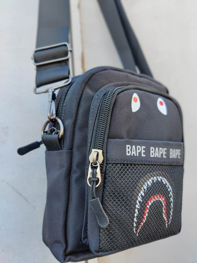 New Genuine Small Tote Bag For Both Men And Women Fashionable And Durable