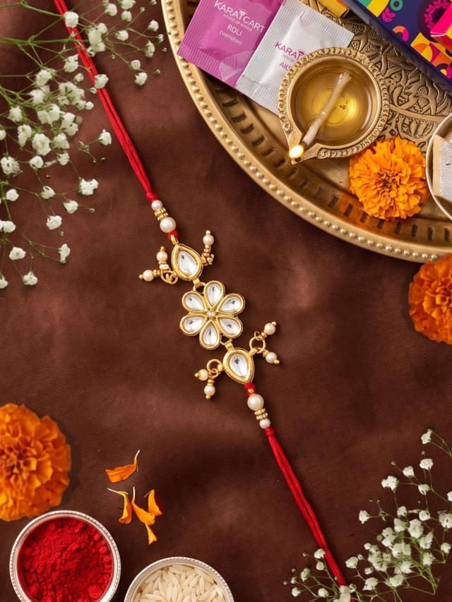 Men Gold-Toned White Stone-Studded & Beaded Rakhi