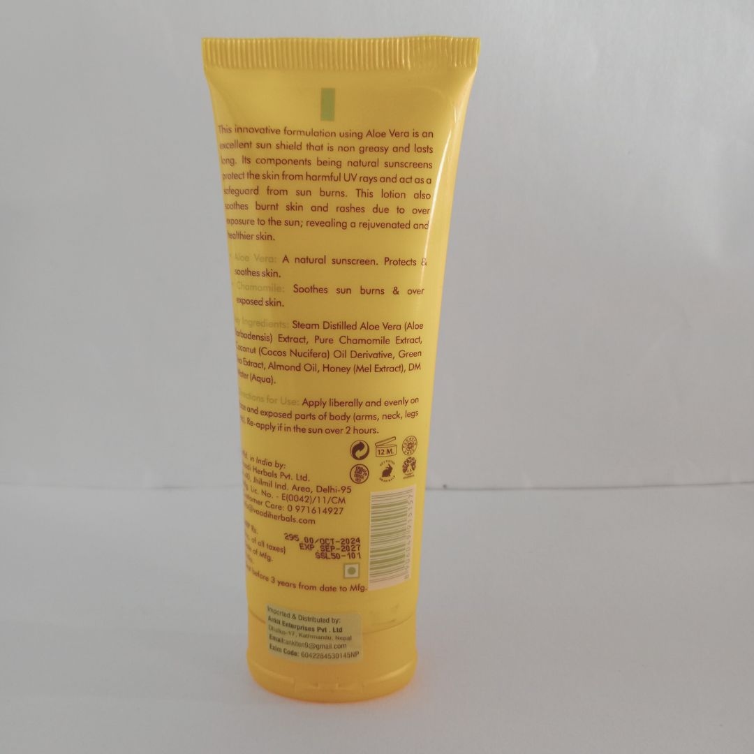 VAADI HERBALS Sunscreen Lotion For Sensitive Skin Type Spf 50, 110G 2
