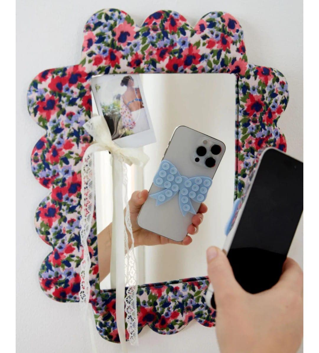 Silicone Bow Suction Cup Phone Case Mount