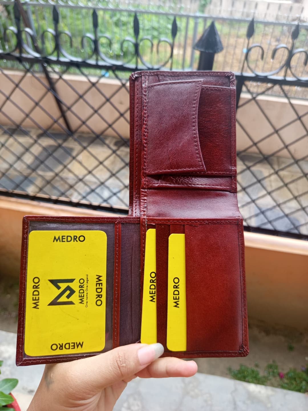 Medro Premium Genuine Leather Bi-Fold Wallet for Men with Gift Box 5