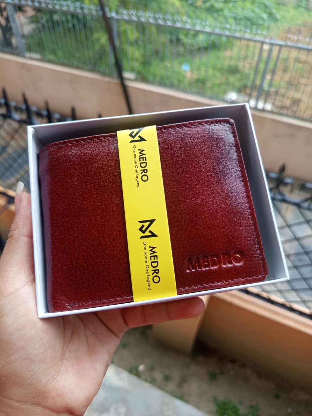 Medro Premium Genuine Leather Bi-Fold Wallet for Men with Gift Box 1