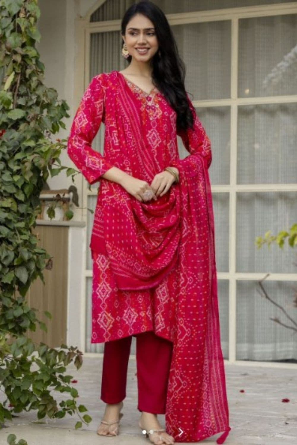 Women Printed Straight Kurta Set