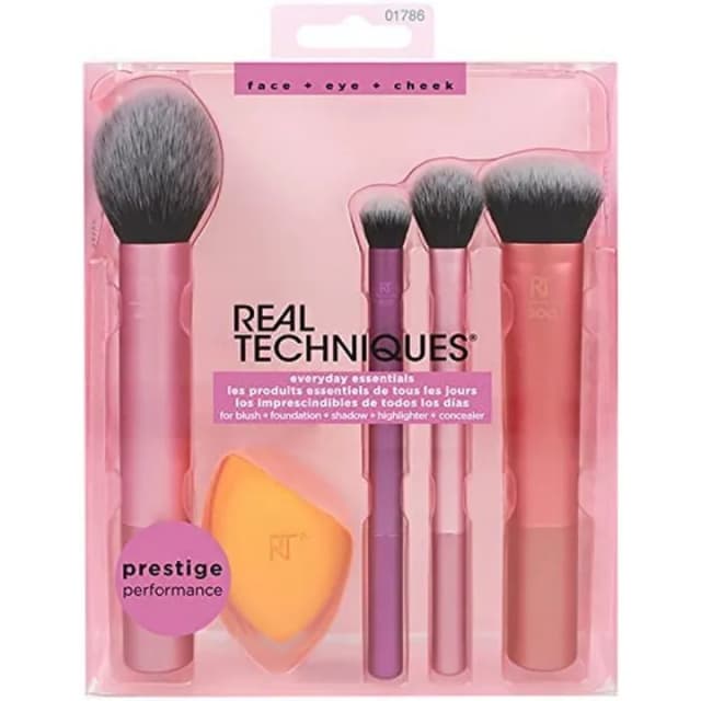 Real Techniques Everyday Essentials Base Brush and Sponge Set