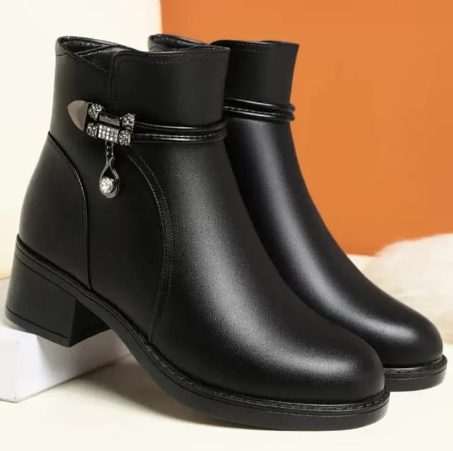 2024 Luxury Women Autumn Winter Genuine Leather Short Boots Round Toe High Heels Zipper Ankle Boots Ladies Ethnic Style V615