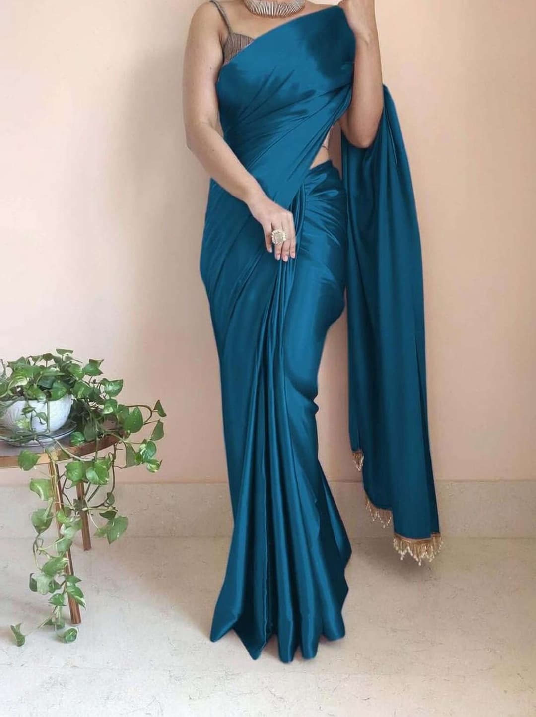 Awafu Solid/Plain Bollywood Satin, Silk Blend Saree (Blue) 2