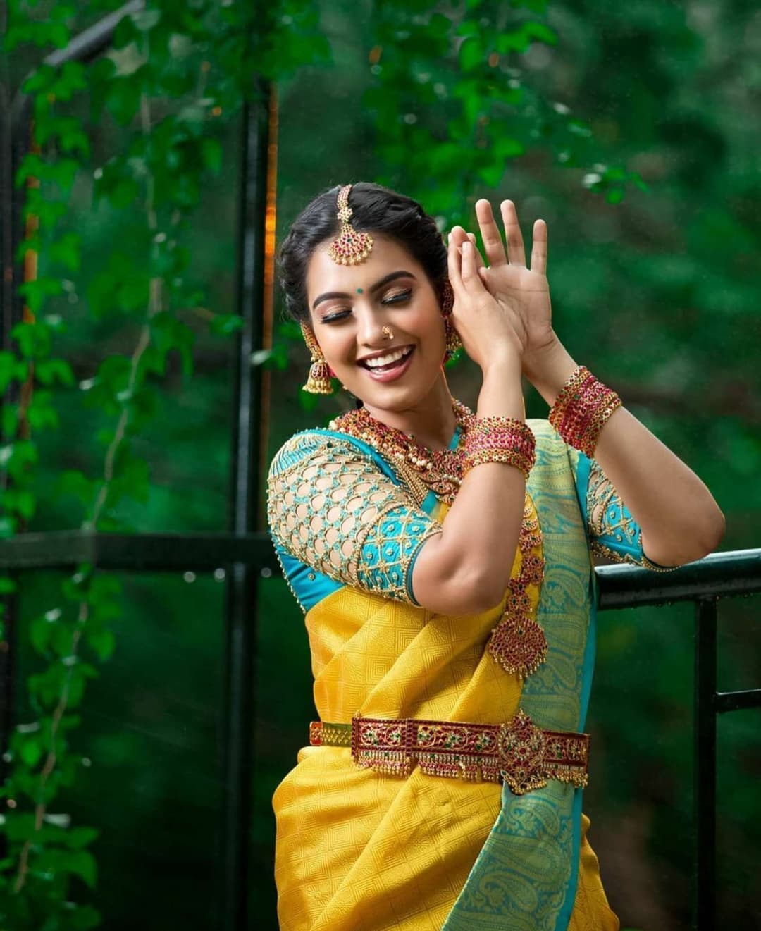 Jacquard Woven Blouse Material Banarasi Saree With Blouse 3