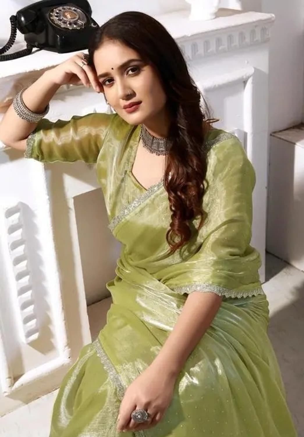 PRISHA Embellished Bollywood Jimmy Jimmy Saree (Green)