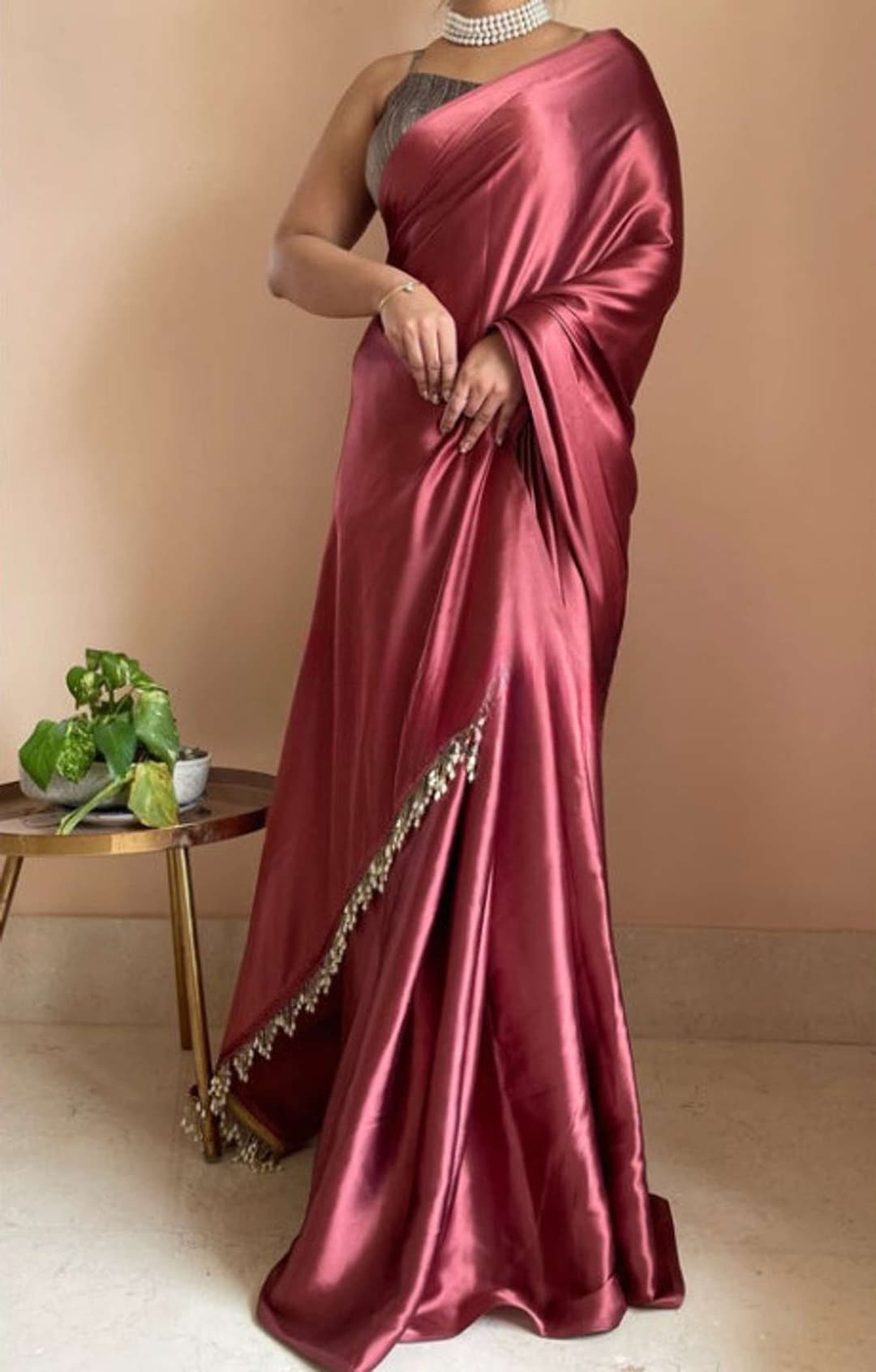 Awafu Bollywood Satin, Silk Blend Saree (Pink) 1