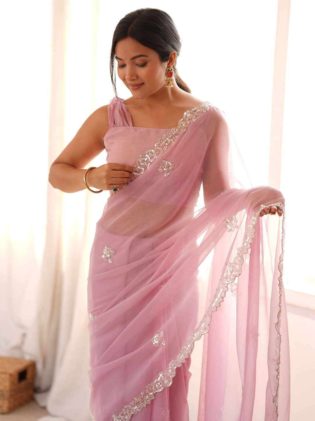 Tasrika Embellished Bollywood Georgette Saree (Pink) 3
