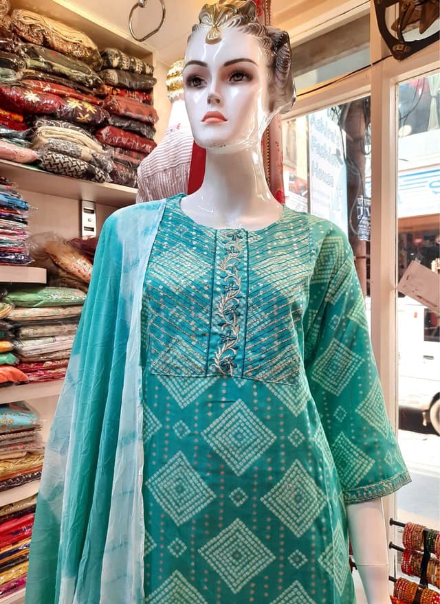 Plus Sized Cotton Kurti Set For Women
