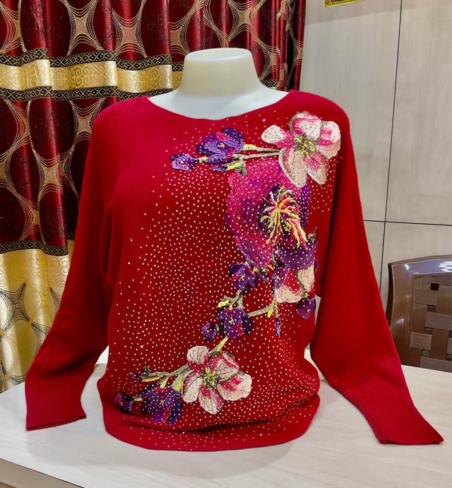 3-D Floral Design Bat-Sleeve T-Shirt For Women