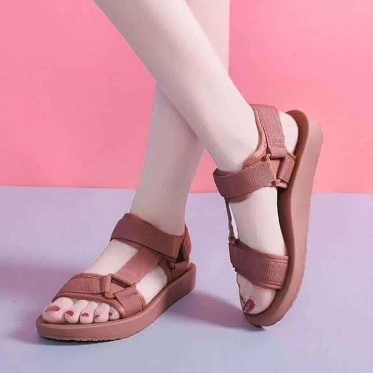 Outdoor Flat Sandals 2023 Summer Platform Sports Sandals Soft Comfortable Roman Sandals For Women Beach Shoes 1