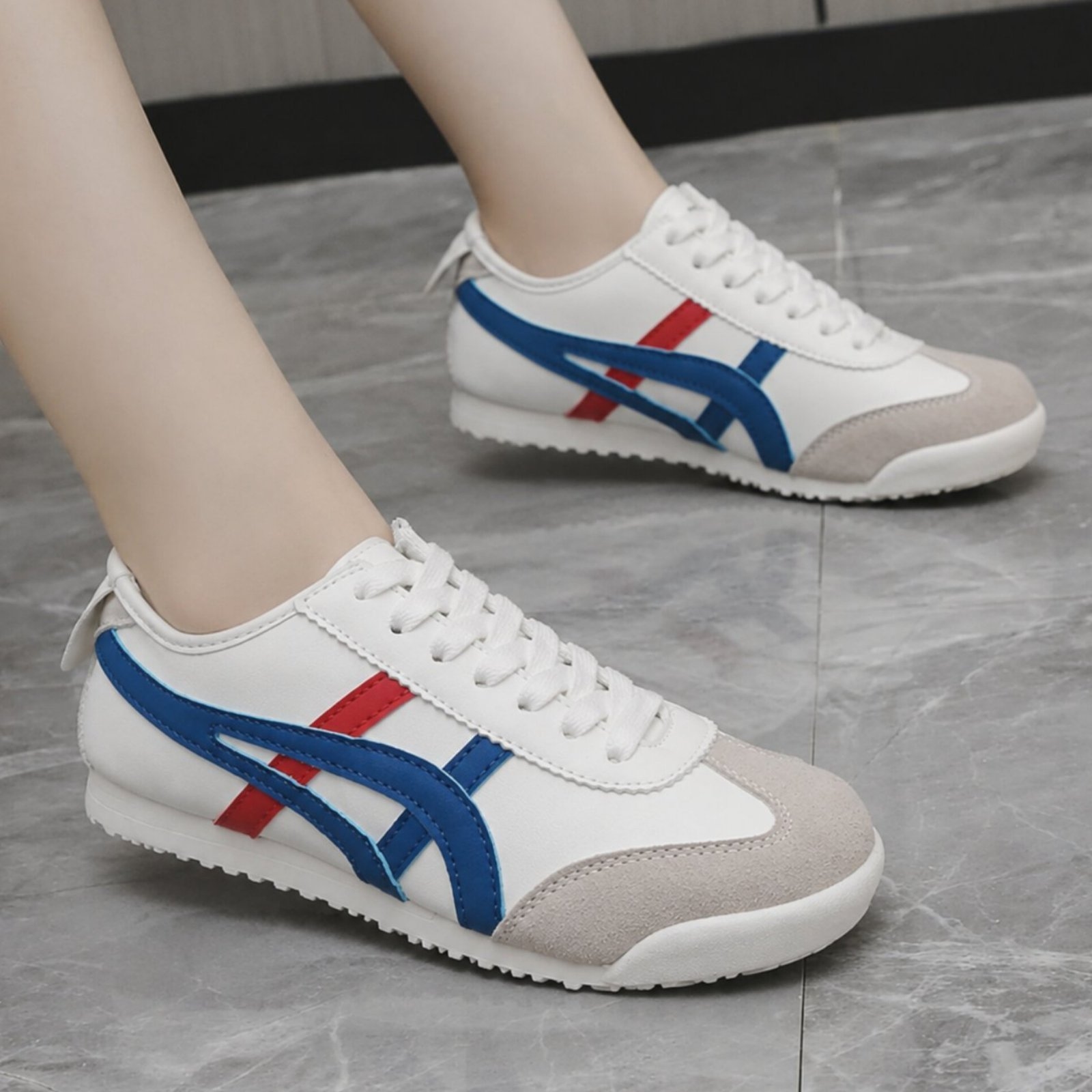Premium Luxurious Women’s Sneakers – Breathable Running Shoes with Classic Style & All-Day Comfort 1