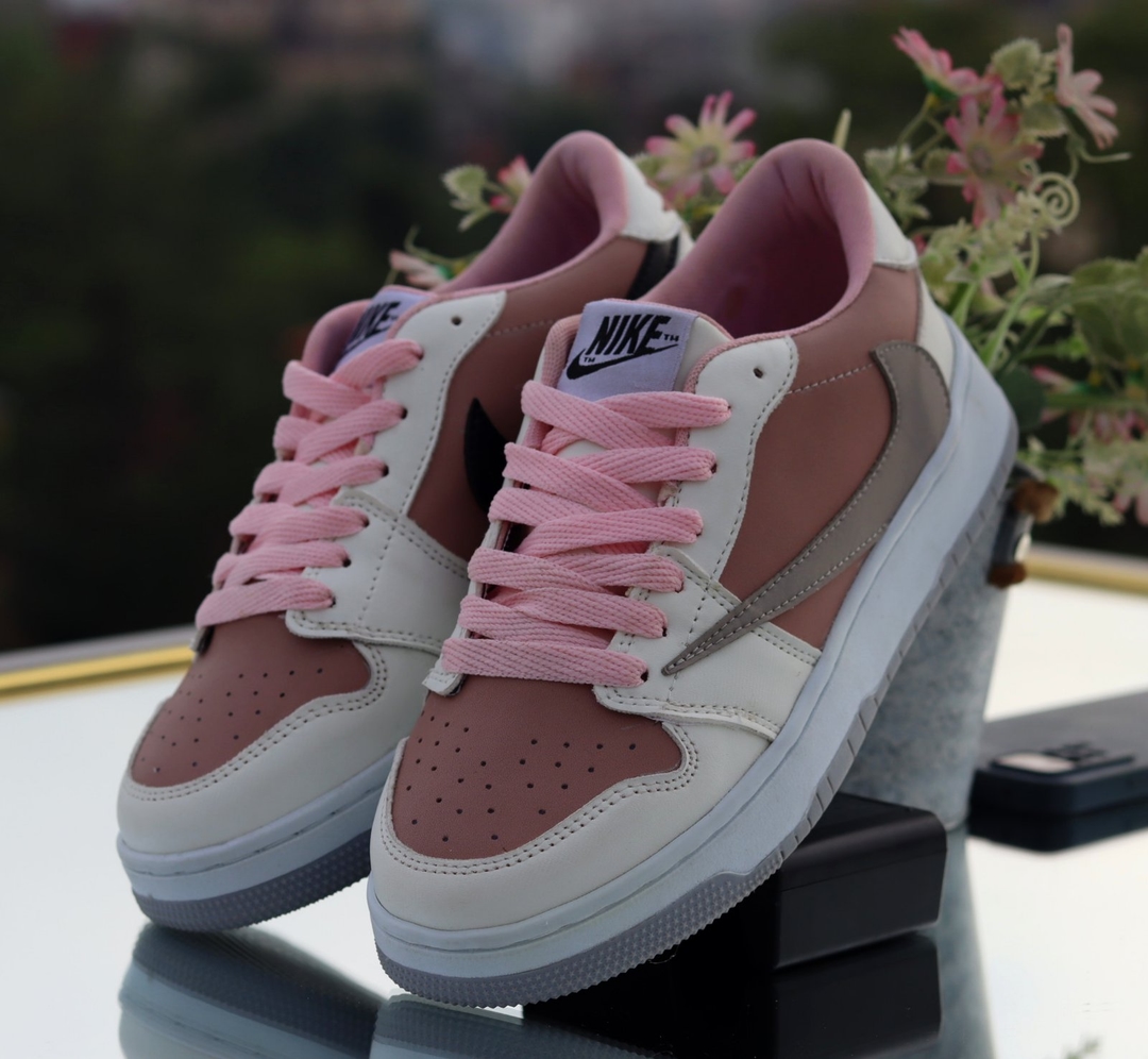 Ladies Comfy Casual Sneakers – Stylish & Everyday Wear 1