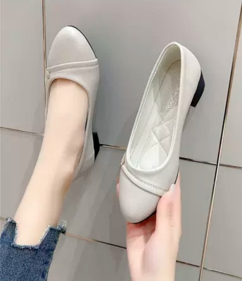 Fashion Non-slip Thick Sole Block Heel Sweet Light Weight Soft Leather Square Heel Model Women Shoes Versatile New 1