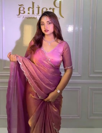 Prathewear Embellished Bollywood Silk Blend Saree (Purple) 1