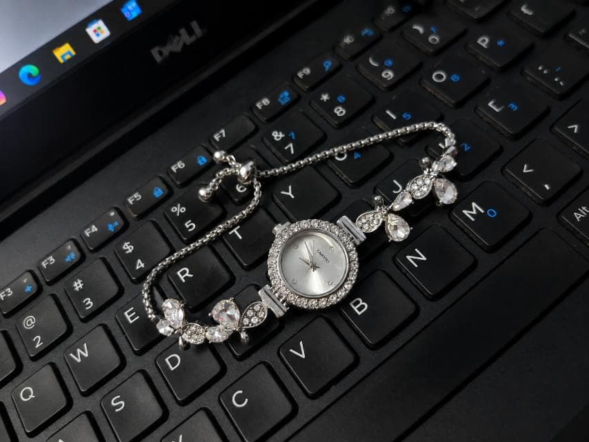 Fashion Pearl Watch for Girls | Adjustable Elegant Bracelet Watch 3